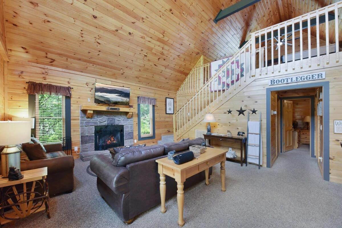 Ryes And Shine Bootlegger'S Cabin! Hot Tub* Pool* Arcade* Billiards *Ev * Pet Friendly Сев'єрвілл Екстер'єр фото