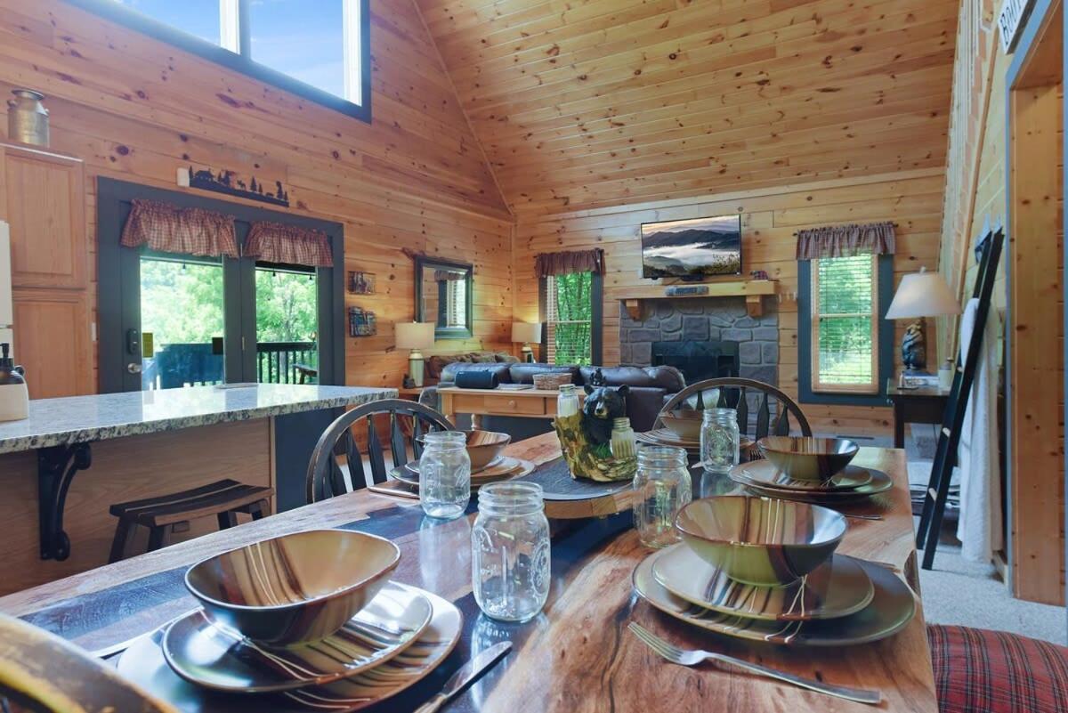 Ryes And Shine Bootlegger'S Cabin! Hot Tub* Pool* Arcade* Billiards *Ev * Pet Friendly Сев'єрвілл Екстер'єр фото
