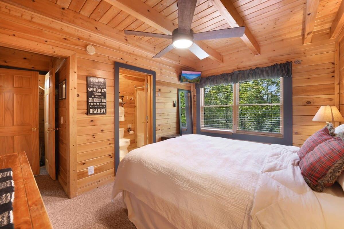 Ryes And Shine Bootlegger'S Cabin! Hot Tub* Pool* Arcade* Billiards *Ev * Pet Friendly Сев'єрвілл Екстер'єр фото
