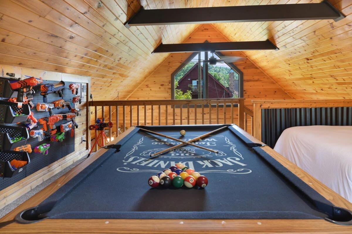 Ryes And Shine Bootlegger'S Cabin! Hot Tub* Pool* Arcade* Billiards *Ev * Pet Friendly Сев'єрвілл Екстер'єр фото