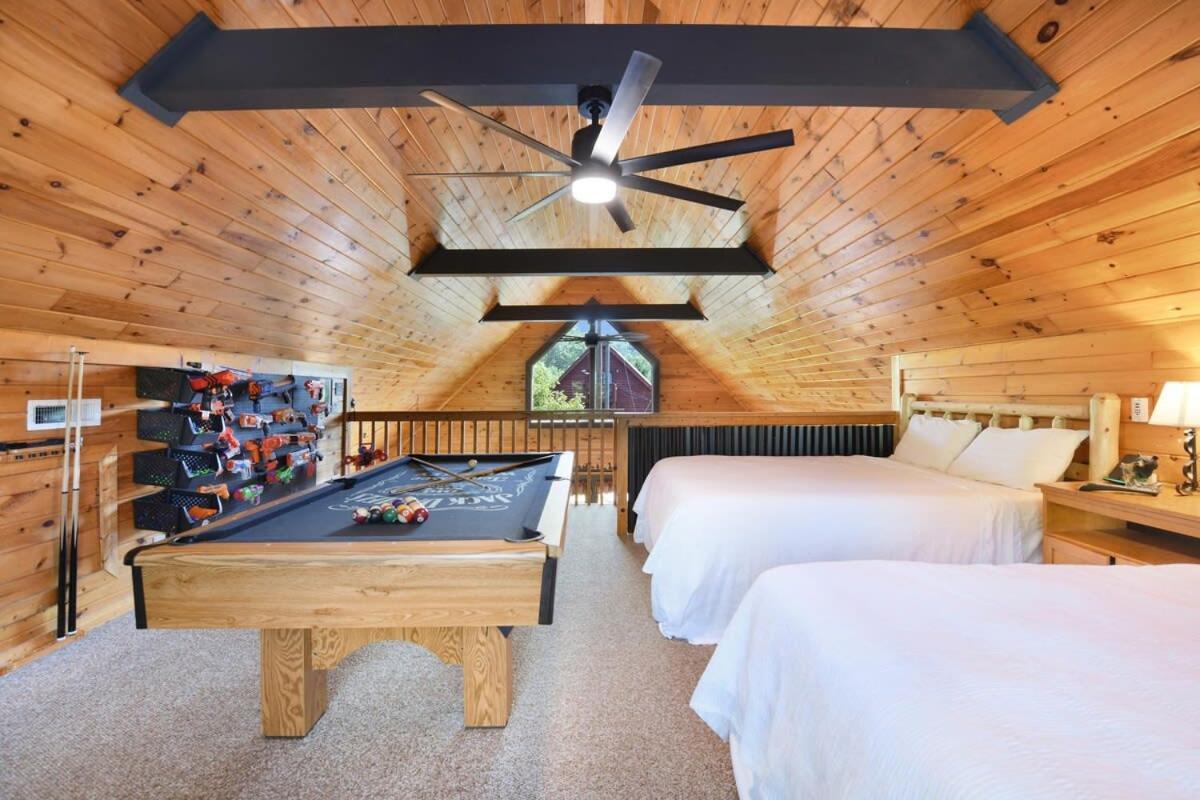 Ryes And Shine Bootlegger'S Cabin! Hot Tub* Pool* Arcade* Billiards *Ev * Pet Friendly Сев'єрвілл Екстер'єр фото