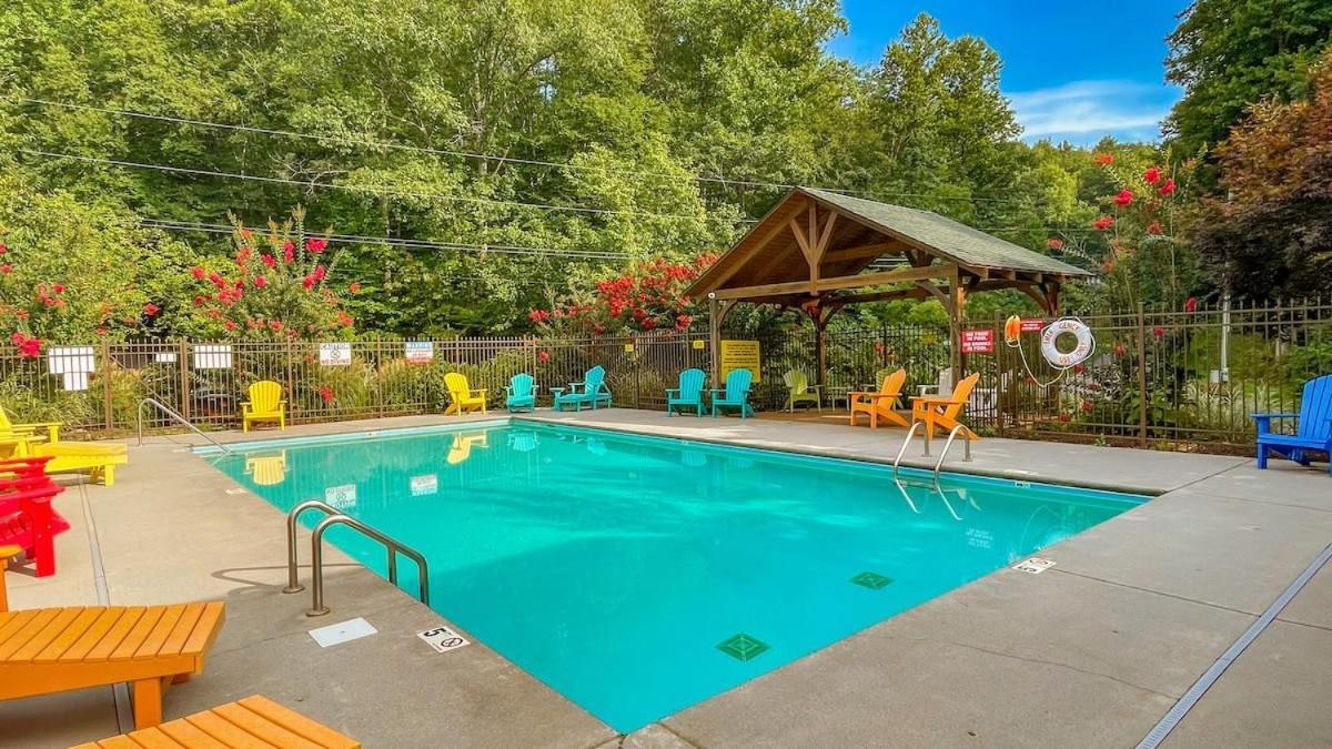 Ryes And Shine Bootlegger'S Cabin! Hot Tub* Pool* Arcade* Billiards *Ev * Pet Friendly Сев'єрвілл Екстер'єр фото