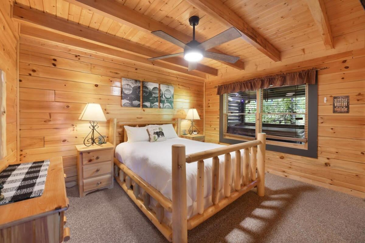 Ryes And Shine Bootlegger'S Cabin! Hot Tub* Pool* Arcade* Billiards *Ev * Pet Friendly Сев'єрвілл Екстер'єр фото